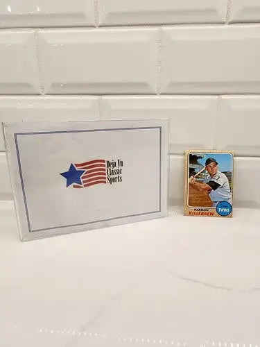 Harmon Killebrew trading card and envelope from 1968 Topps #220 for collectors