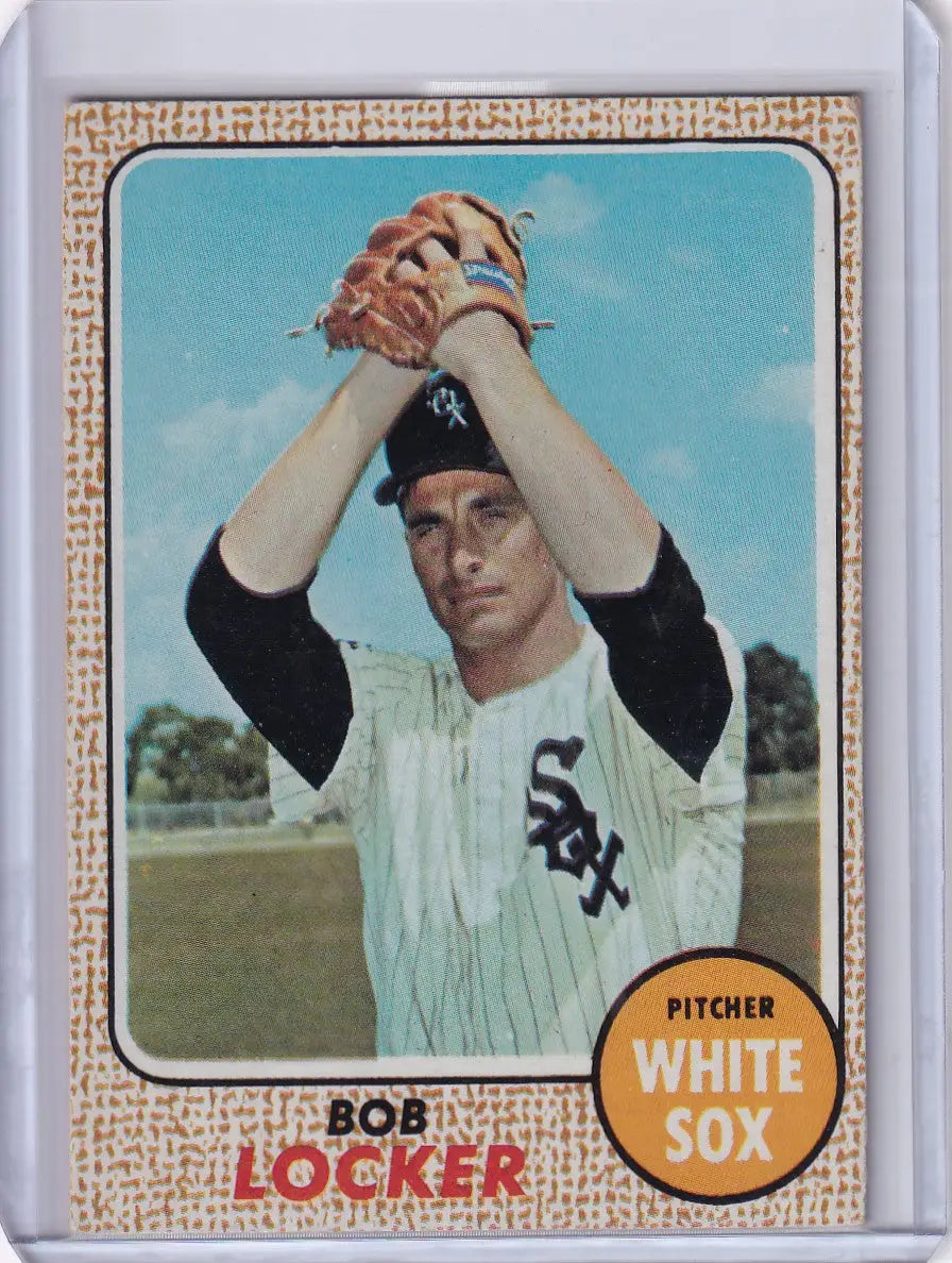 Vintage Topps Baseball card of Bob Locker in a pitching stance for Chicago White Sox