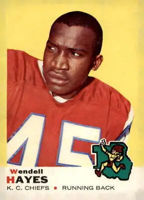 Wendell Hayes Kansas City Chiefs football card from 1969 Topps #58 in EX-MT condition