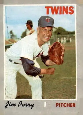 Vintage baseball card of Jim Perry from the Minnesota Twins, 1970 Topps #620