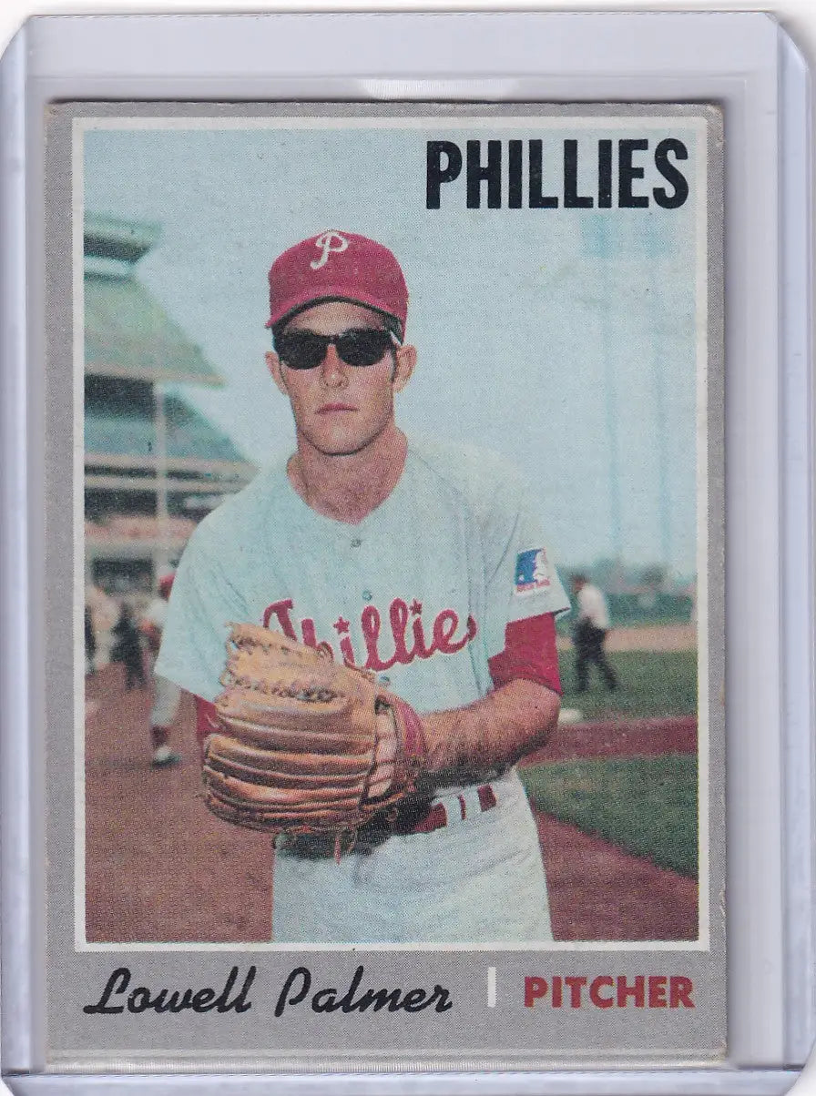 1970 Topps Baseball card of Lowell Palmer, Philadelphia Phillies pitcher in sunglasses