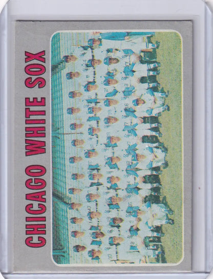 Chicago White Sox team card featuring players in white and blue uniforms from Topps Baseball