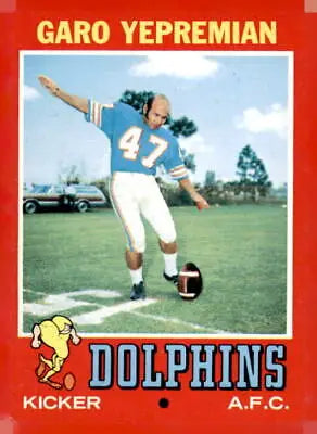 1971 Topps Garo Yepremian football card featuring Miami Dolphins collectible