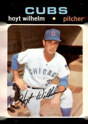 1971 Topps Hoyt Wilhelm baseball trading card featuring a sports trading card of Hoyt Wilhelm