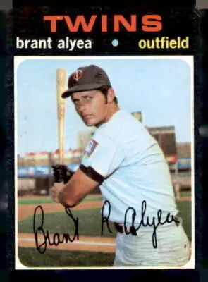 1971 Topps Brant Alyea baseball card featuring Brant Alyea in a vintage baseball card design