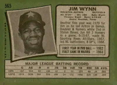 Vintage Jim Wynn baseball card from 1971 Topps #565, a classic sports trading card