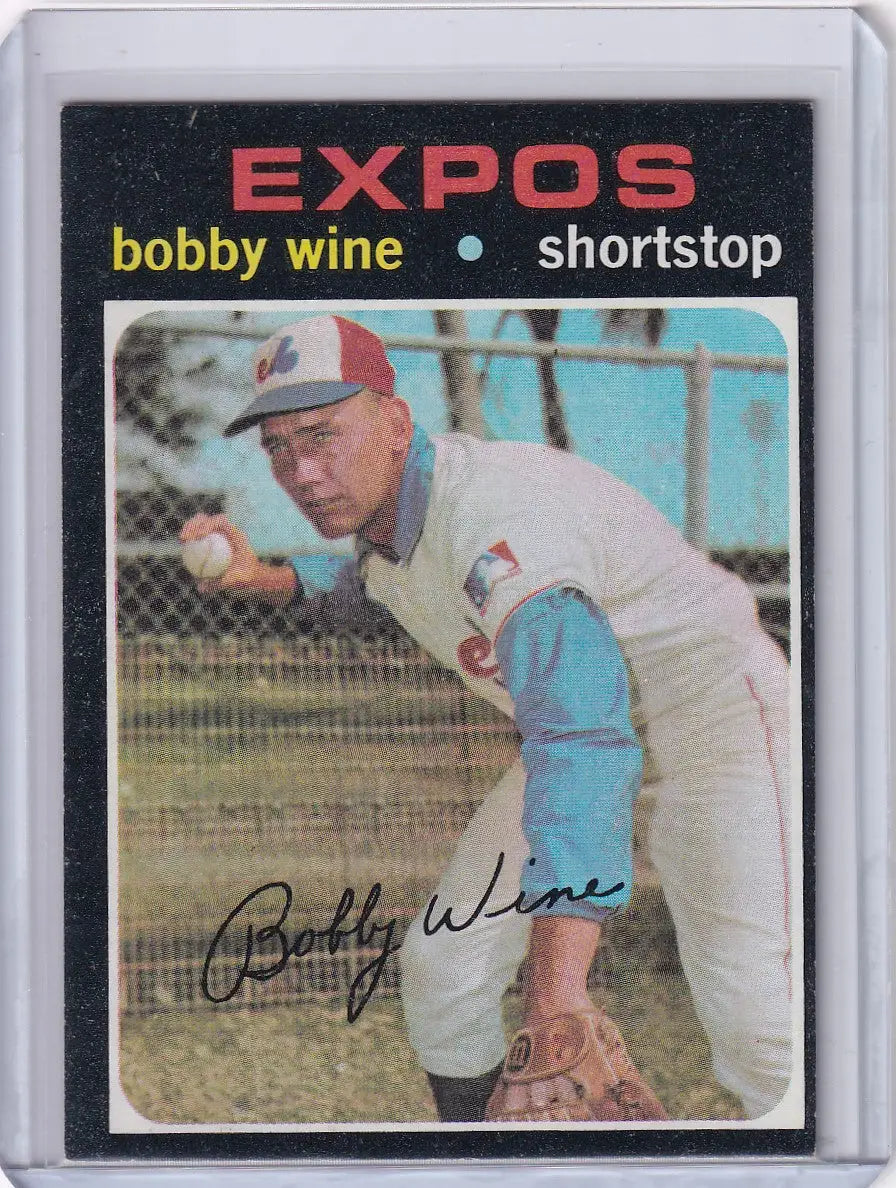 1971 Topps Baseball card of Bobby Wine, shortstop for Montreal Expos