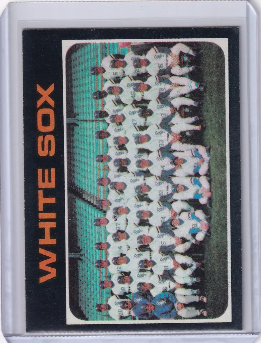 Vintage Chicago White Sox team photo on a 1971 Topps Baseball card