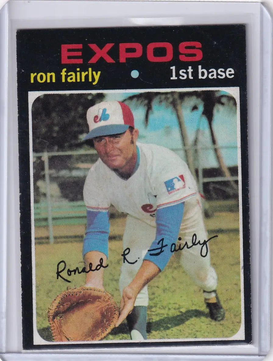 1971 Topps Baseball #315 Ron Fairly fielding a ball for Montreal Expos collectible card