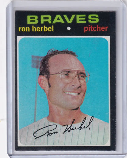 1971 Topps Baseball card of smiling Ron Herbel from the Atlanta Braves team