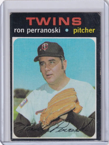 1971 Topps Baseball card of Ron Perranoski, Minnesota Twins pitcher in white uniform
