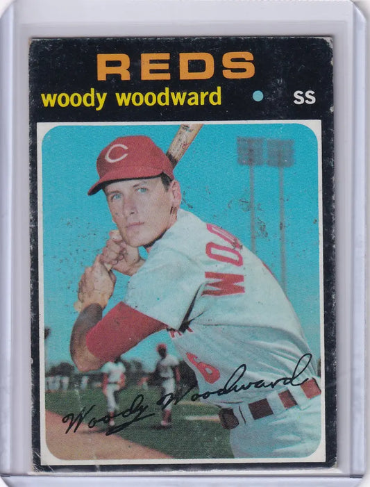 Vintage 1971 Topps Baseball card of Woody Woodward Cincinnati Reds in protective sleeve