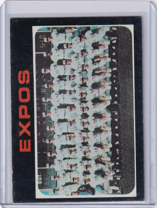 Montreal Expos team photo card in white uniforms from 1971 Topps Baseball #674