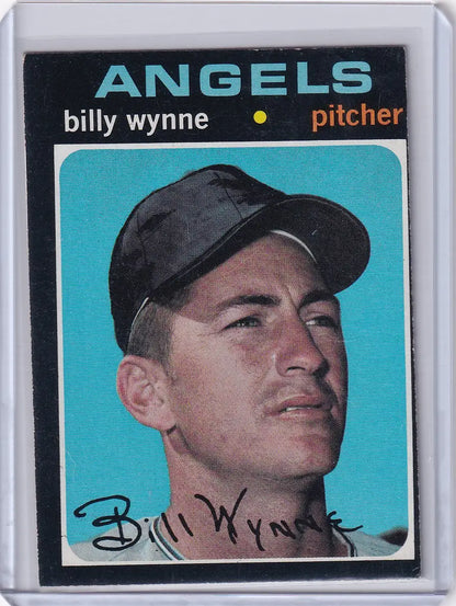 Topps Baseball card of Billy Wynne, pitcher for the California Angels in 1971