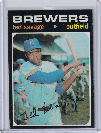 1971 Topps Baseball card of Ted Savage, Milwaukee Brewers outfielder in batting stance