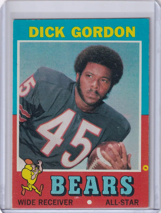 Vintage 1971 Topps Football card of Dick Gordon, Chicago Bears wide receiver, jersey 45