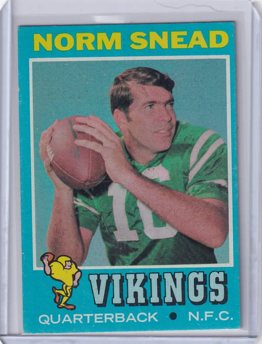 Vintage Topps Football card of Norm Snead in Minnesota Vikings green jersey