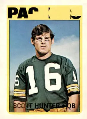 Vintage football trading card of Scott Hunter from 1972 Topps #206 in EX-MT condition