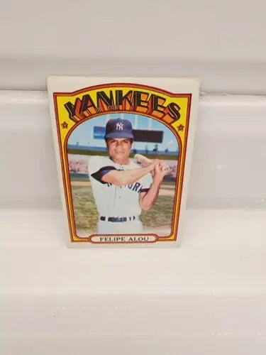 1972 Topps Felipe Alou trading card featuring Felipe Alou sports trading card collectible
