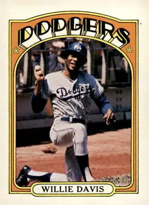 Willie Davis baseball card from 1972 Topps #390, a must-have for collectors