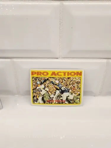 Vintage football trading card featuring Johnny Unitas from 1972 Topps Pro Action series