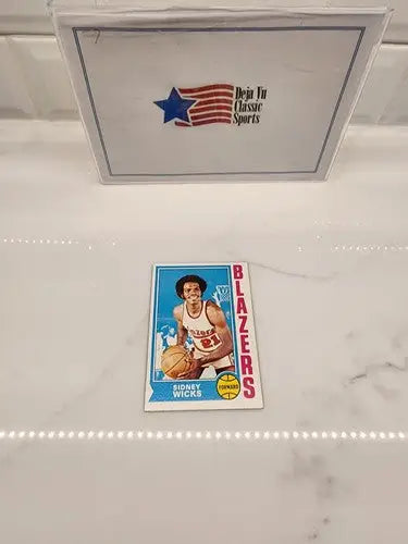 Sidney Wicks basketball trading card from 1974-75 Topps #175, sports trading card