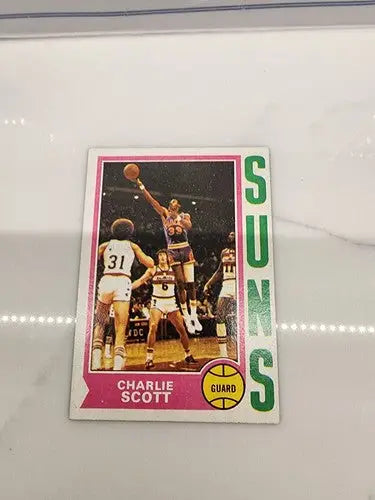 Sports trading card of Charlie Scott from 1974-75 Topps series