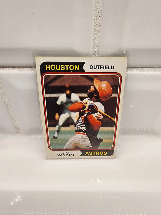 Jimmy Wynn baseball card from 1974 Topps series, offering vintage sports memorabilia
