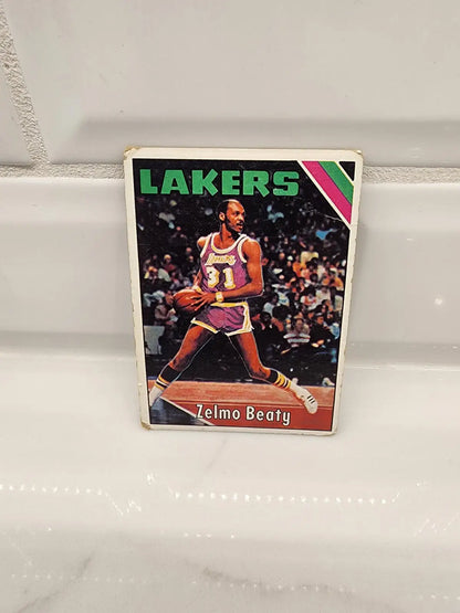 Zelmo Beaty trading card from the 1975-76 Topps series featuring Los Angeles Lakers