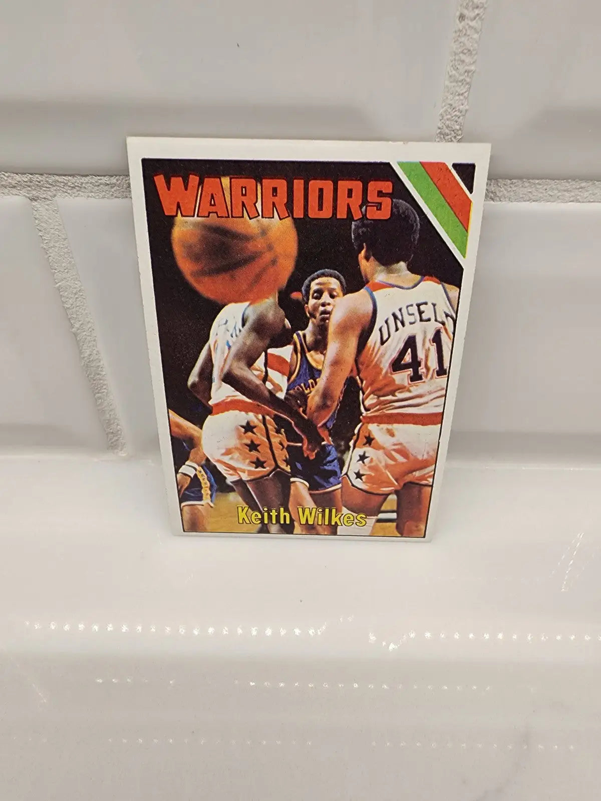 Keith Wilkes basketball card featuring Jamaal Wilkes rookie card from 1975-76 Topps