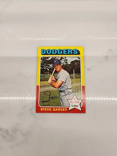 1975 Topps Steve Garvey trading card Los Angeles Dodgers product display