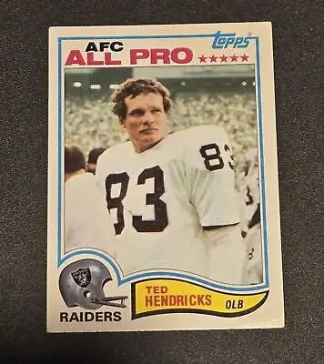 1982 Topps Ted Hendricks football card featuring Ted Hendricks collectible image