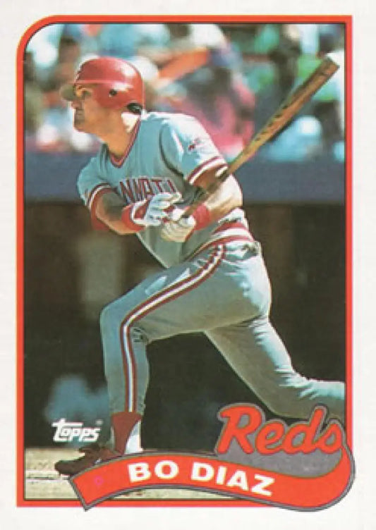 Vintage 1989 Topps #422 Bo Diaz Cincinnati Reds baseball card featuring player at bat