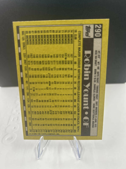 1990 Topps Robin Yount Milwaukee Brewers HOF baseball card featuring topps robin yount