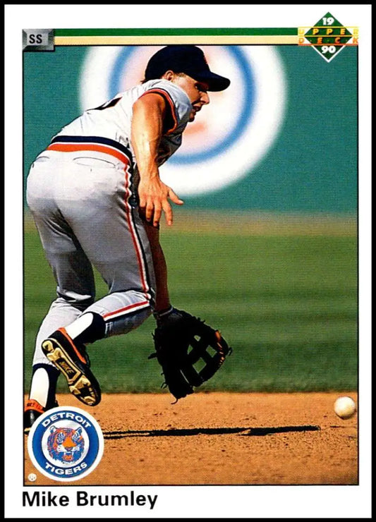 Mike Brumley fielding a ground ball in Detroit Tigers uniform on baseball card