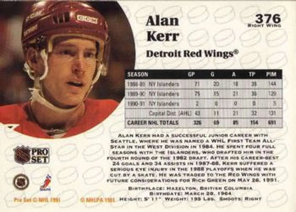 Hockey trading card of a Detroit Red Wings player in a red helmet, 1991-92 Pro Set