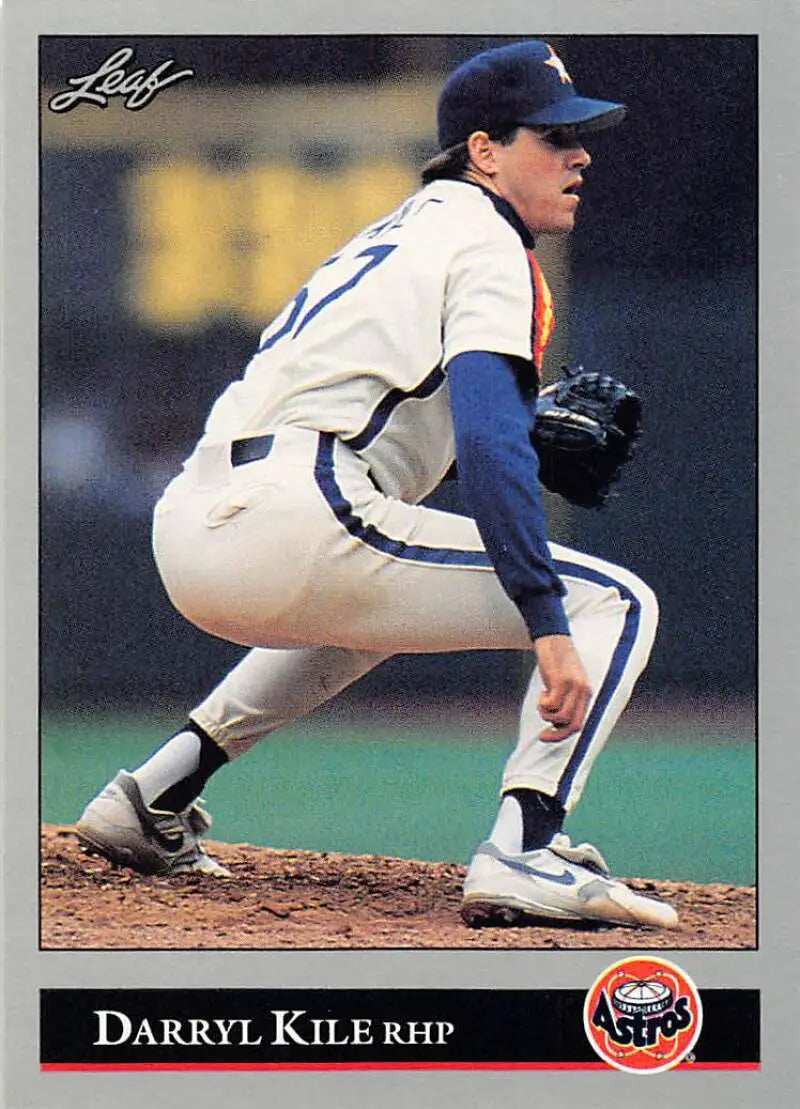 Darryl Kile in Houston Astros uniform on mound for 1992 Leaf baseball card
