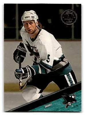 Hockey player in action from 1993-94 Leaf #399 Mike Lalor trading card