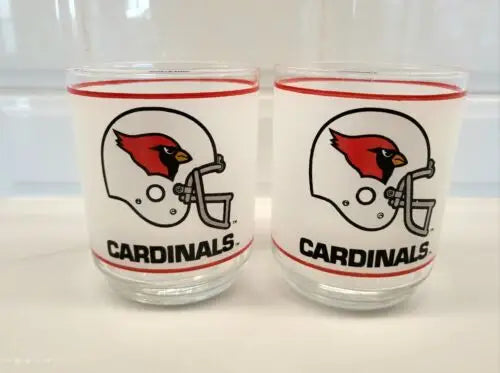 Two Vintage NFL Mobil Louis Cardinals glasses in mint condition for collectors