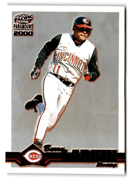 Baseball card of Barry Larkin from the 2000 Pacific Paramount Copper series