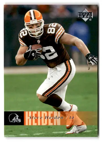 Original gloss Football trading card featuring Steve Heiden from 2006 Upper Deck Browns
