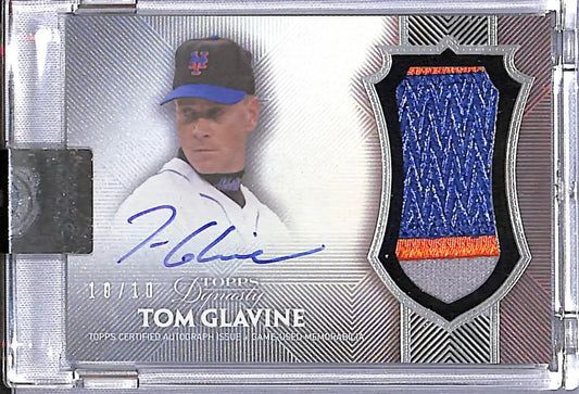Autographed Tom Glavine baseball card from Topps Dynasty Dynastic Decoration collection