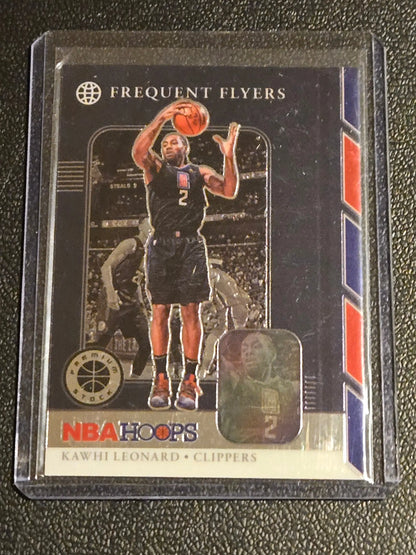 Kawhi Leonard NBA Hoops Premium Stock Frequent Flyers holographic trading card