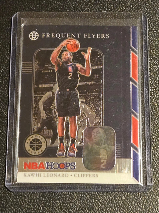 Kawhi Leonard NBA Hoops Premium Stock Frequent Flyers holographic trading card