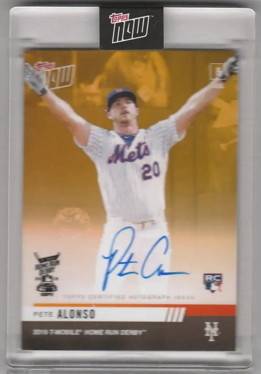 Mets player Pete Alonso jersey number 20 celebrating on a Home Run Derby baseball card