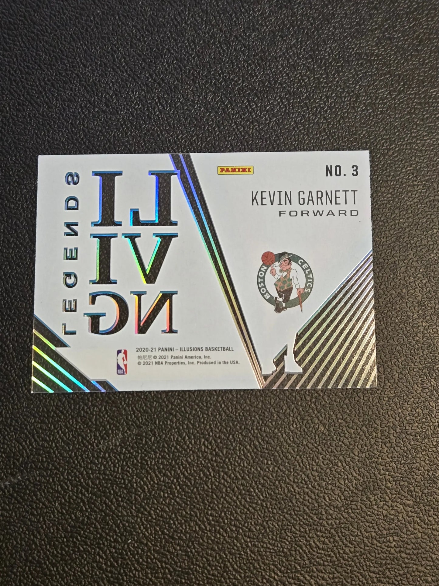 Kevin Garnett Living Legends basketball card from Panini Illusions 2020-21