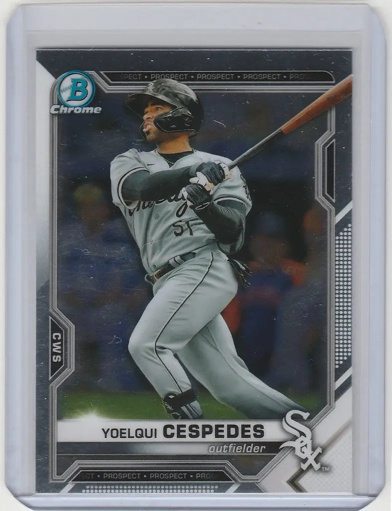 Baseball card of Yoelqui Cespedes swinging bat in Chicago White Sox uniform, Bowman Draft Chrome
