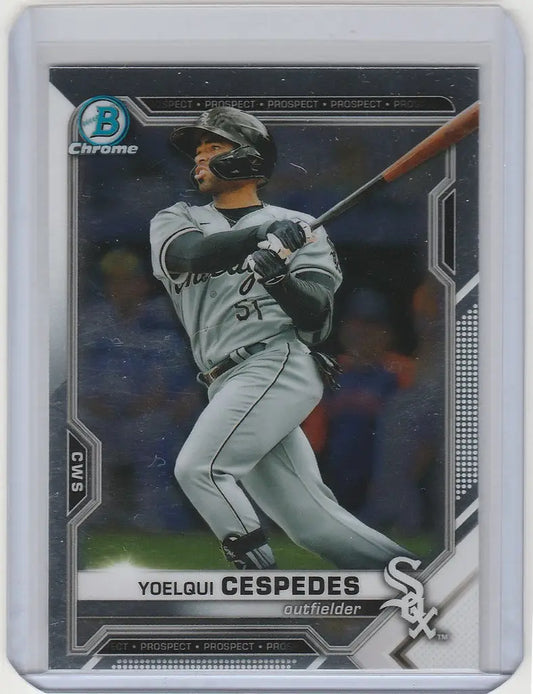 Baseball card of Yoelqui Cespedes swinging bat in Chicago White Sox uniform, Bowman Draft Chrome