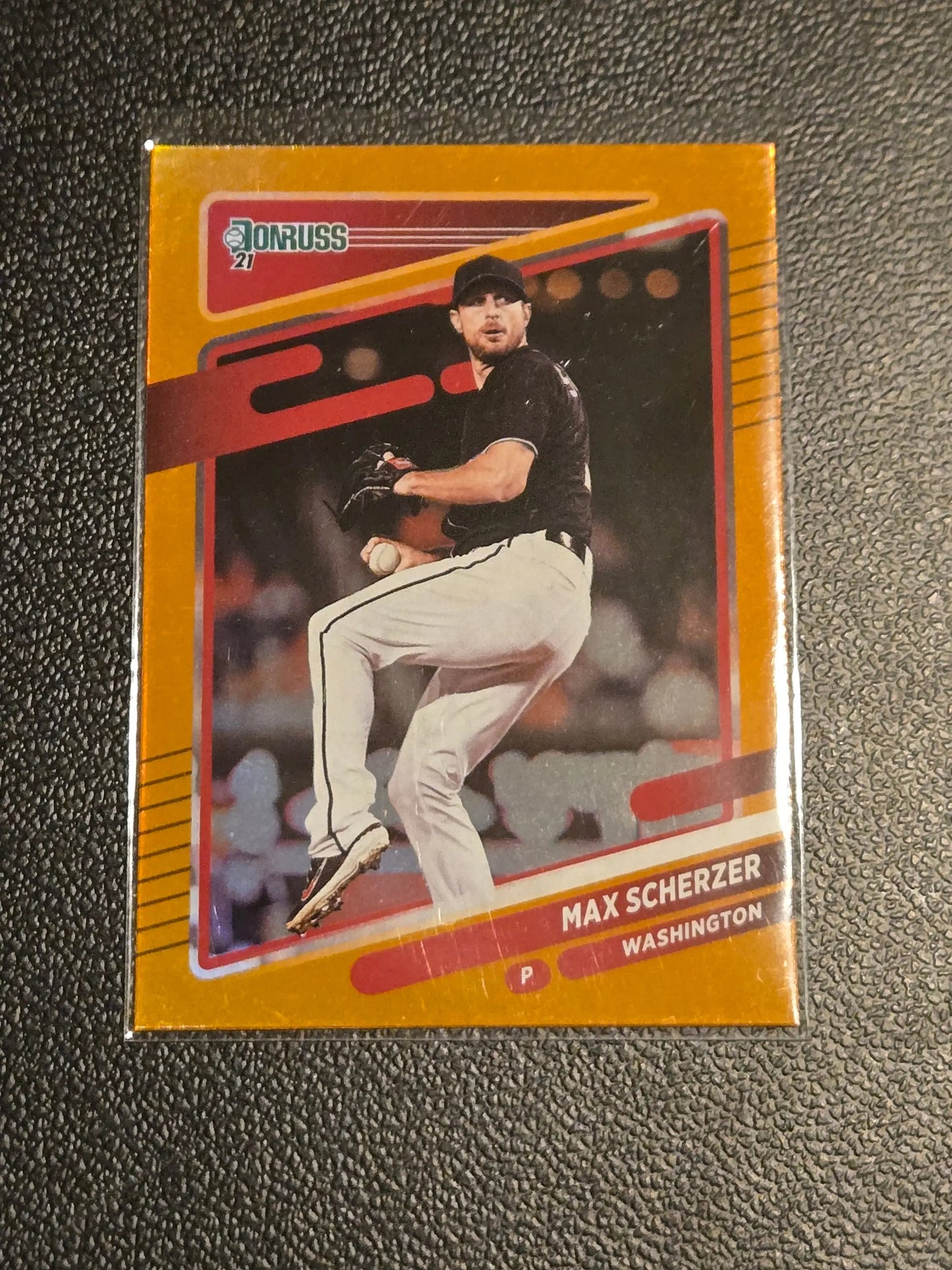 2021 Donruss Max Scherzer baseball card 206b Max Scherzer Holo Orange collectible