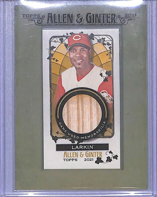 Baseball card featuring Barry Larkin mini relic with game-used memorabilia from Cincinnati Reds
